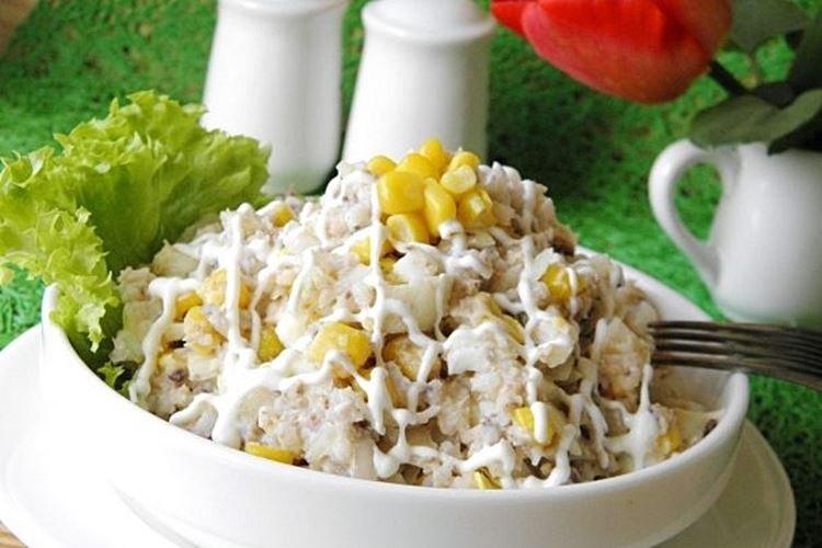 Salade de maïs et poisson en conserve - recettes