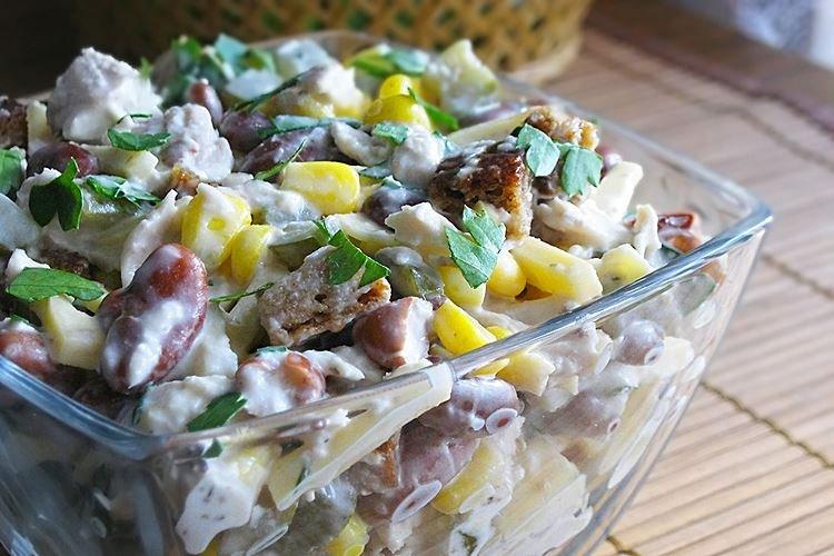 Salade de poulet, haricots et fromage - Recettes