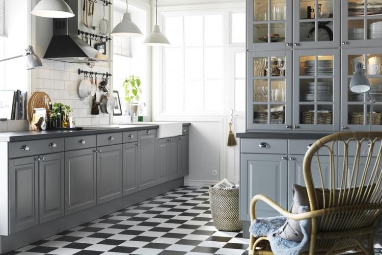 Couleur grise à l'intérieur de la cuisine