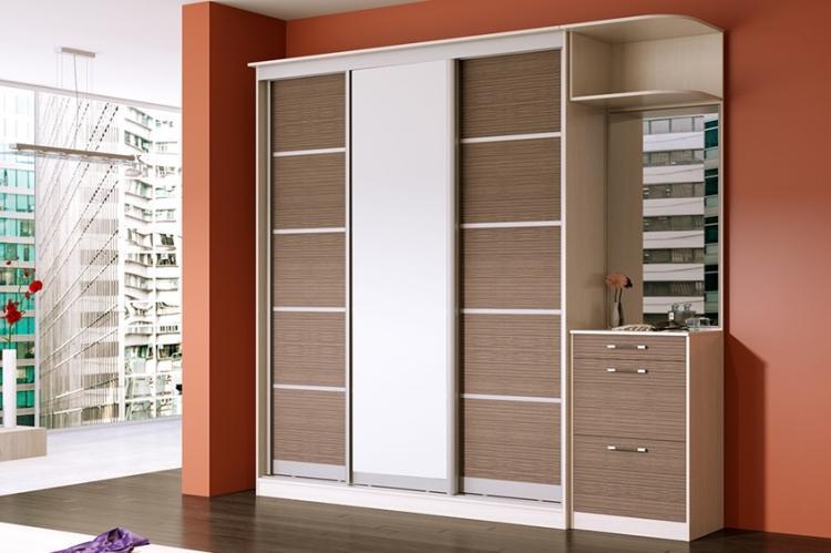 Armoire coulissante dans le couloir - modèles et photos