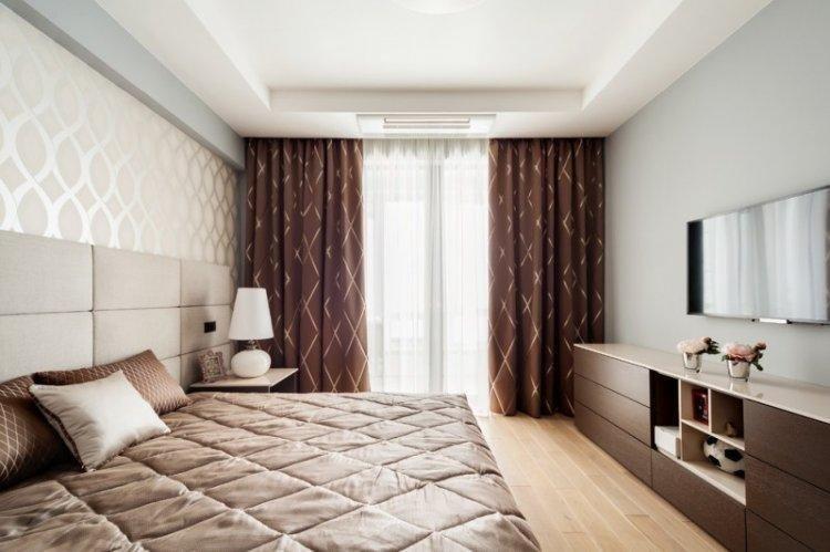 Rideaux dans la chambre dans un style moderne - photo