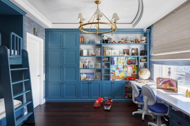 Couleur bleue à l'intérieur de la chambre des enfants - photo