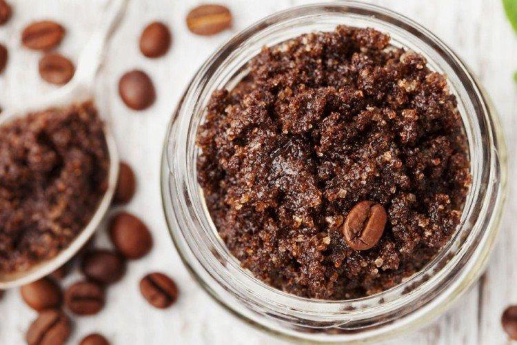 Gommage au café fait maison pour le cuir chevelu