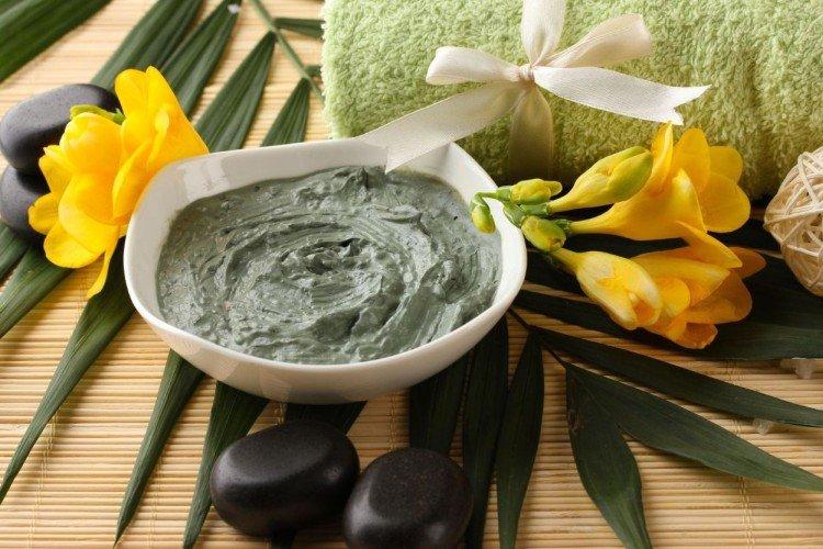 Gommage cuir chevelu délicat à l'argile maison