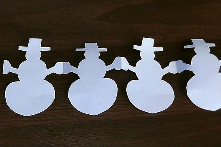 DIY bonhomme de neige en papier - photos et idées