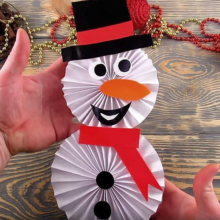 DIY bonhomme de neige en papier - photos et idées