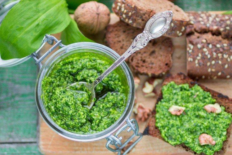 Sauce pesto à l'ail sauvage - recettes à la maison