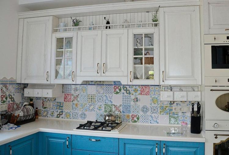 La Provence à l'intérieur de la cuisine