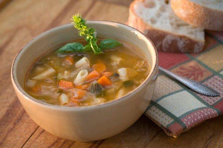 Soupe de pâtes aux légumes - Recettes de soupe pour tous les jours