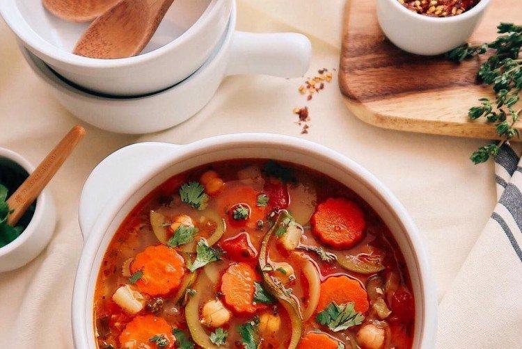 Soupe aux légumes diététiques - recettes de soupe pour tous les jours
