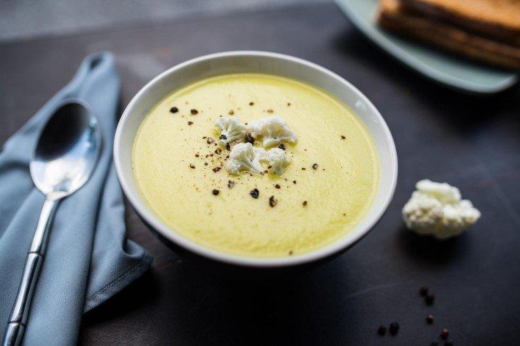 Soupe de purée de haricots et de chou-fleur - de délicieuses recettes