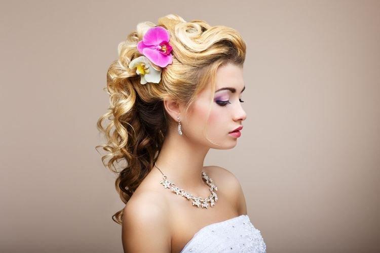 Floral Styling - Coiffures de mariage pour cheveux longs
