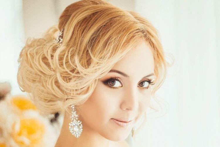 Curls Out - Coiffures de mariage pour cheveux courts