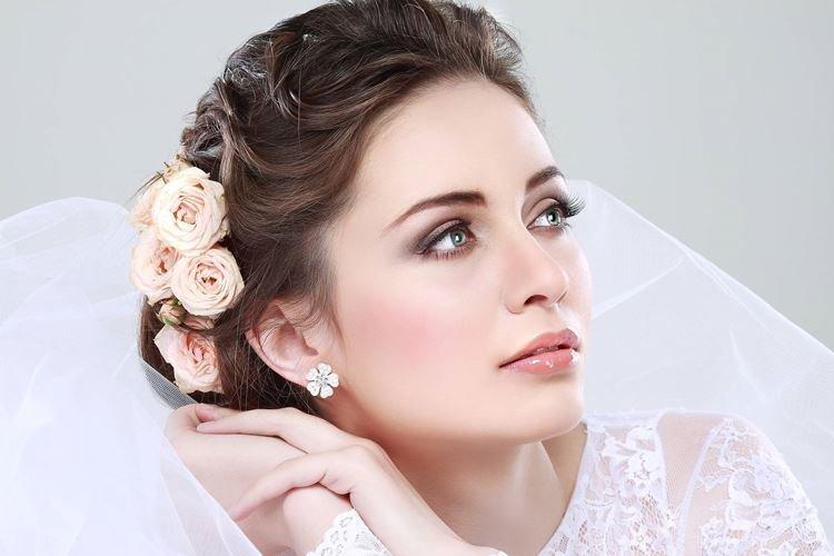 Quelle est la différence entre le maquillage de mariage