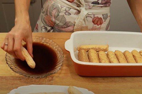 Tiramisu à la vanille à la maison - une recette étape par étape