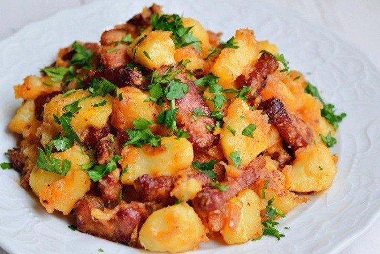 Compote de pommes de terre à la viande Assortiment - recettes pas à pas