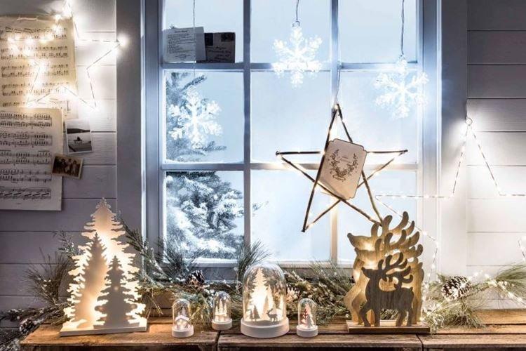 Décorations de fenêtre pour le Nouvel An - photos et idées