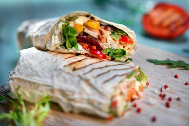 Shawarma au poulet et légumes - Dîner en 15 minutes recettes