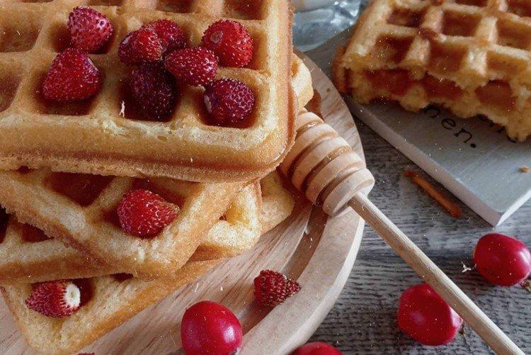 Gaufres viennoises sans œufs dans un gaufrier électrique - recettes