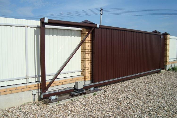 Portails coulissants à faire soi-même en carton ondulé - photos et idées