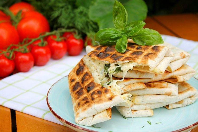 Pain pita chaud à la coriandre - recettes