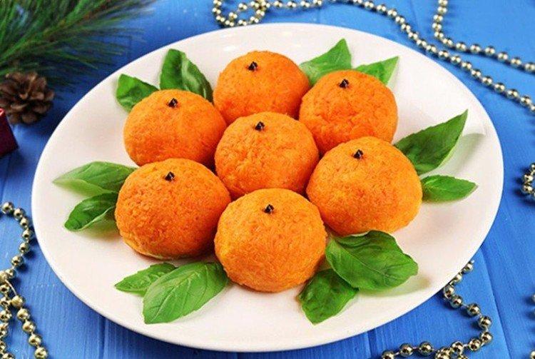Apéritif orange vif sur la table de fête - recettes