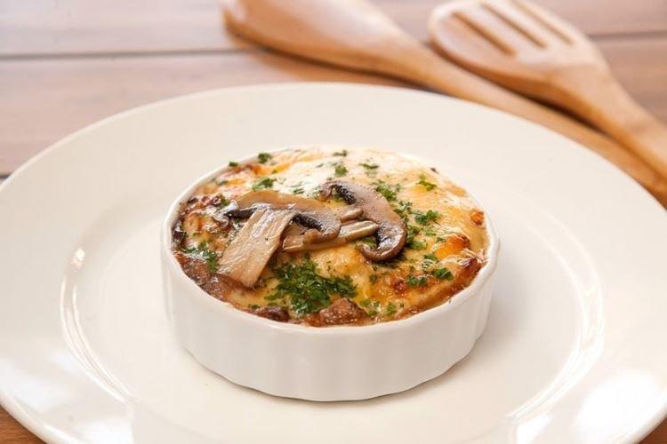 Julienne au poulet, champignons, basilic et sel de mer - recettes
