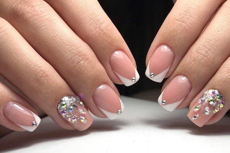 Manucure française hiver 2020-2021