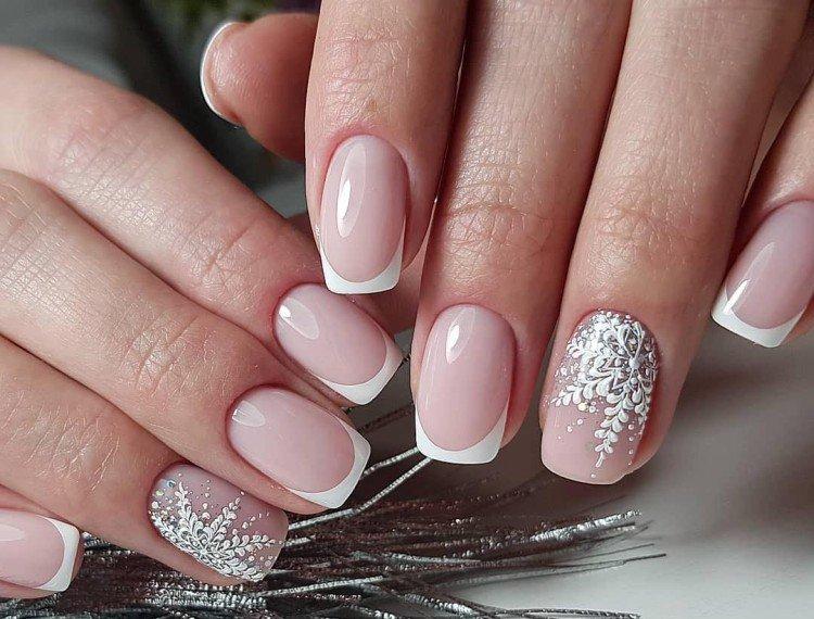 Manucure française hiver 2020-2021