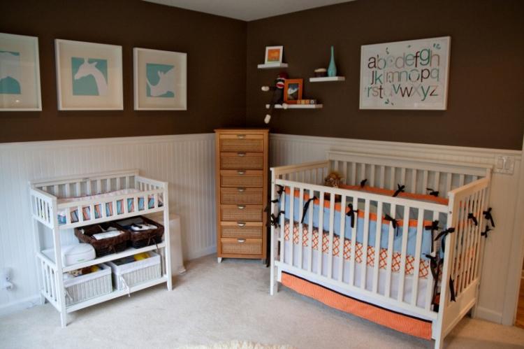 Zonage d'une chambre pour les parents et un enfant - photo