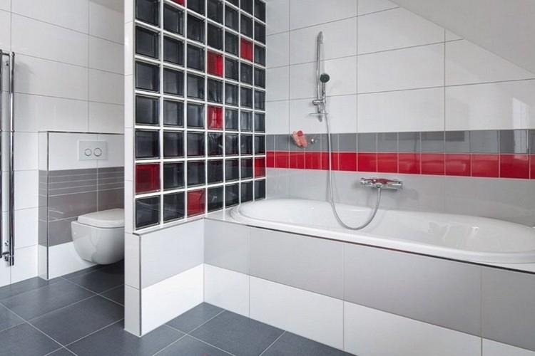 Zone salle de bain et toilettes