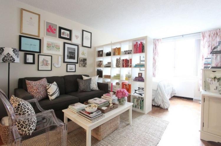 Zonage d'une pièce en une chambre et un salon - conception de photos