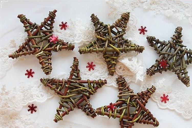 Étoile DIY sur le sapin de Noël - photos et idées